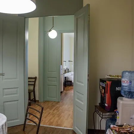 Athinas Street Ξενοδοχείο 2*